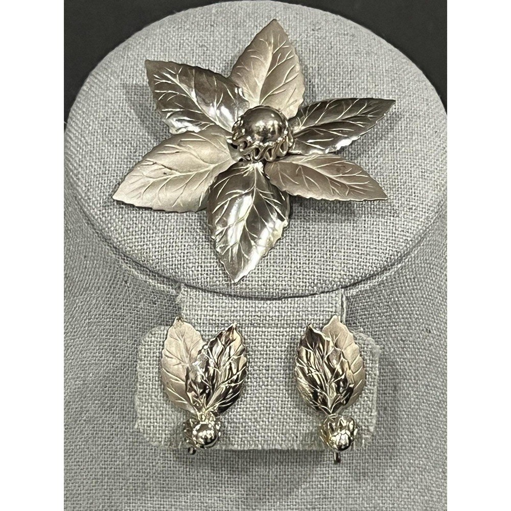 Vintage Leaf Berry Brooch Screw Back Earrings Set Floral Design Silver Tone